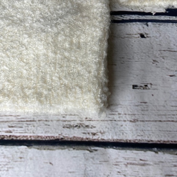 Topshop Cream Boucle Mock Neck Sweater Size 8-10 - Picture 4 of 7